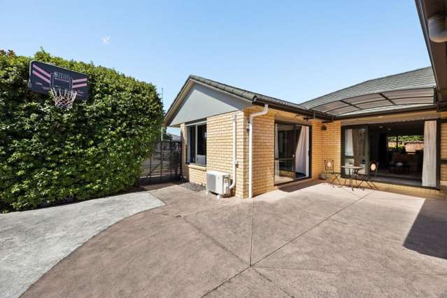 76 Huntington Drive 2750_1