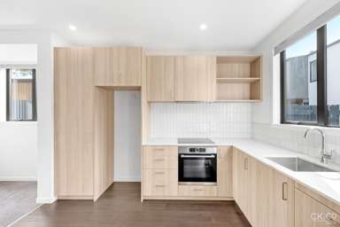 11/323 Riverside Drive_1