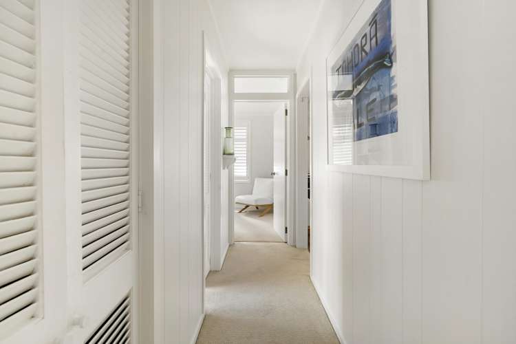 2/12 Webber Street Westmere_13