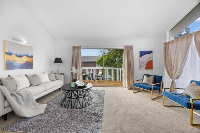 8 Portadown Avenue Pakuranga Heights_2