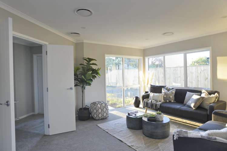 409 High Street South Carterton_5