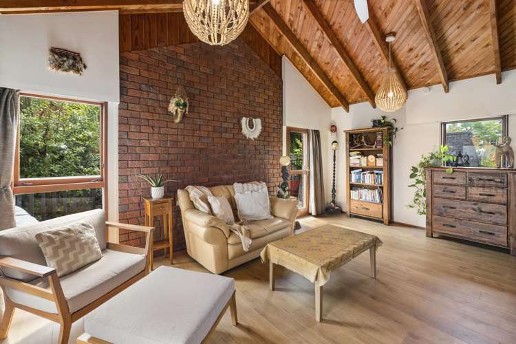 11 Rika Place Kawaha Point_5