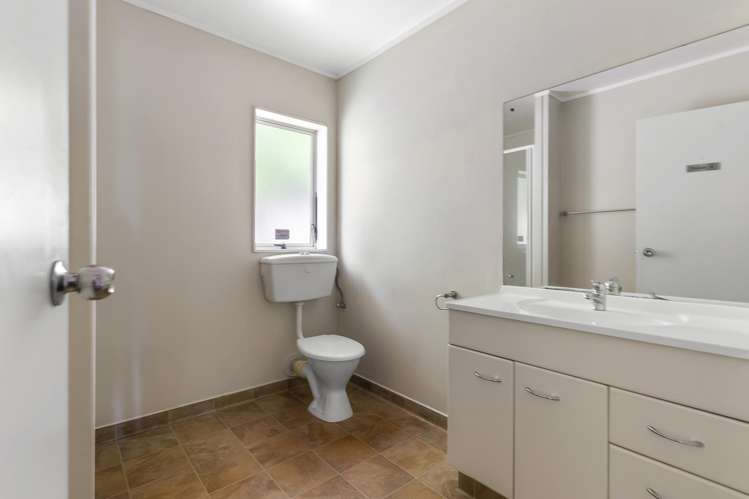 14 Mili Way Ranui_10