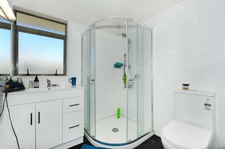 1a Cuffs Road Wainoni_9