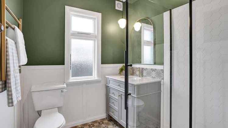 19 Baring Terrace Strandon_12