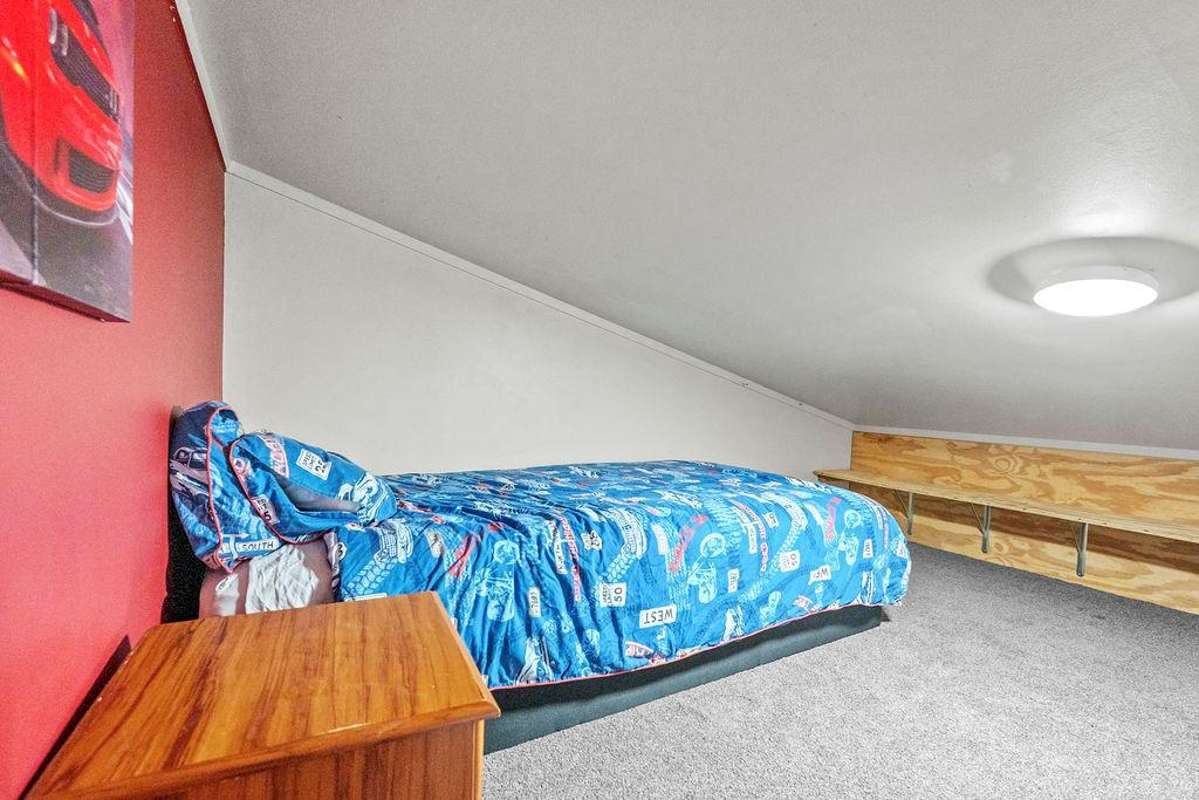 747 Three Mile Bush Road_5