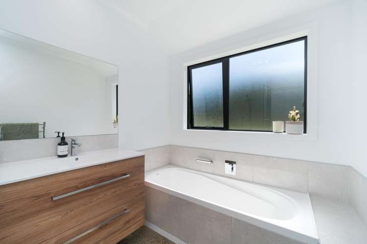 235E Watershed Road Hiwinui_25