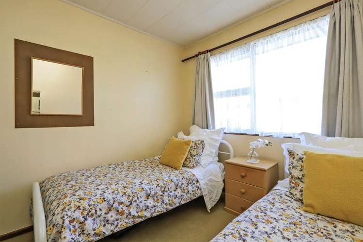 812 Willowpark Road South Akina_4