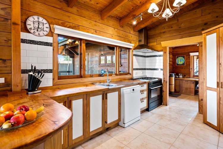 8 Ascot Vale Tikitere_25