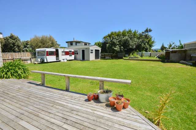 64 Newcastle Street Mahia_3