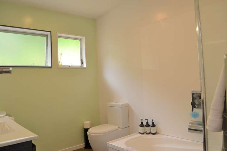 2/14 Melton Road Mount Wellington_8