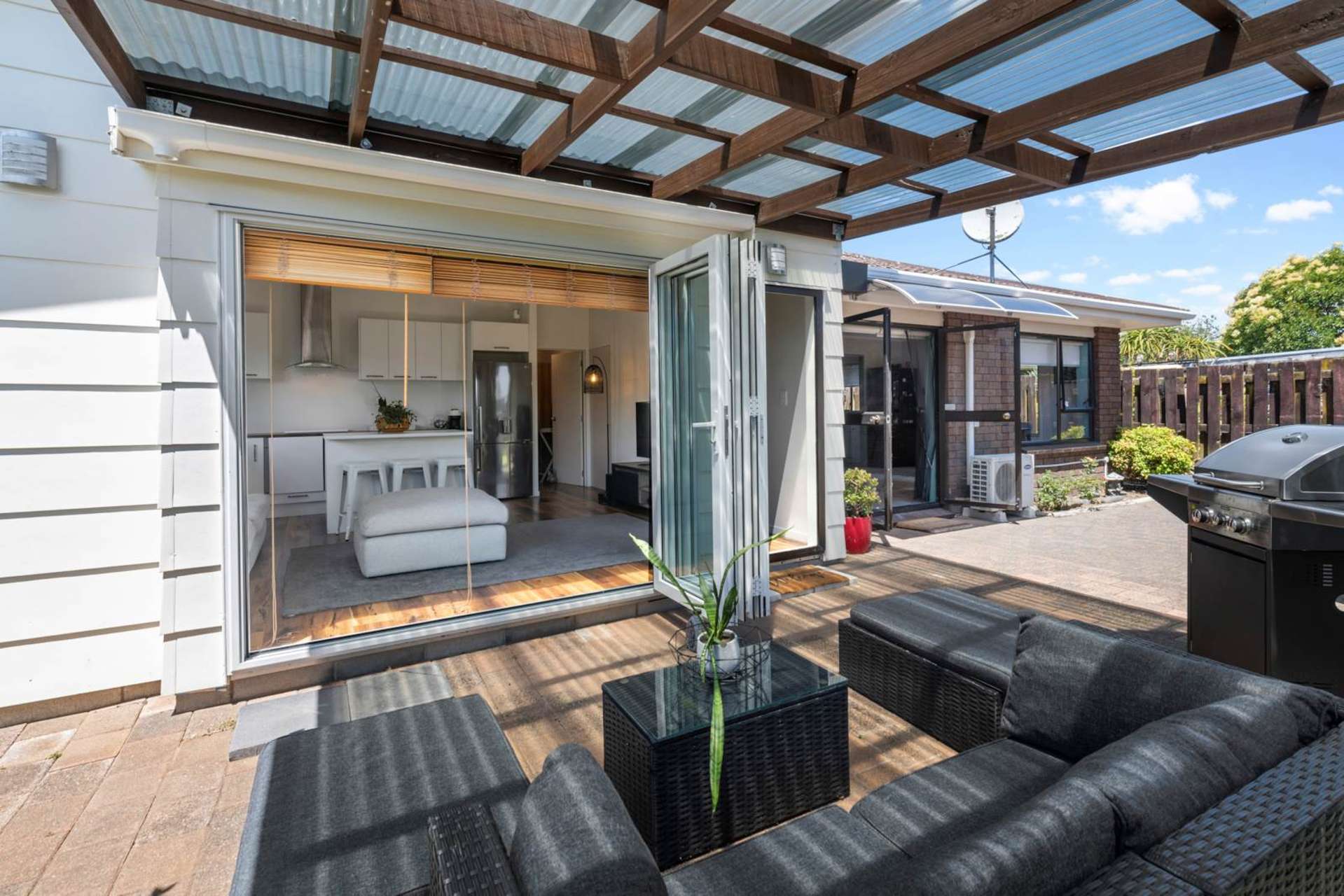 1/4 Dillimore Avenue Pakuranga_0