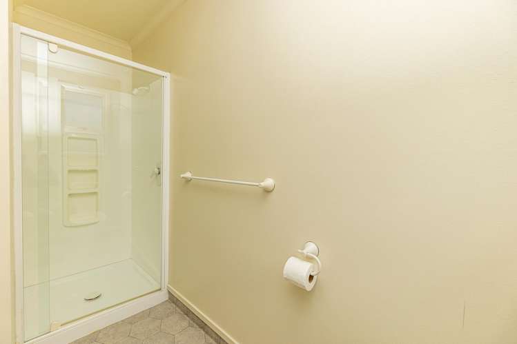 6 Alpine Close Marchwiel_23