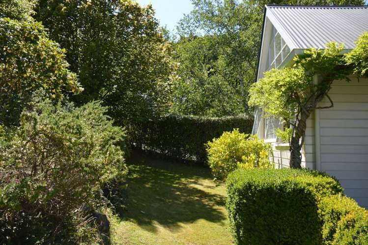 36 Penlington Place Akaroa_16