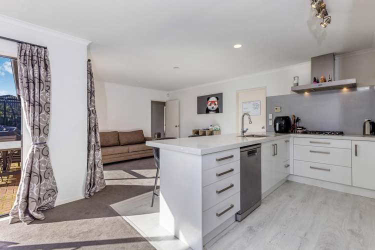 23 Croftview Road Wattle Downs_4