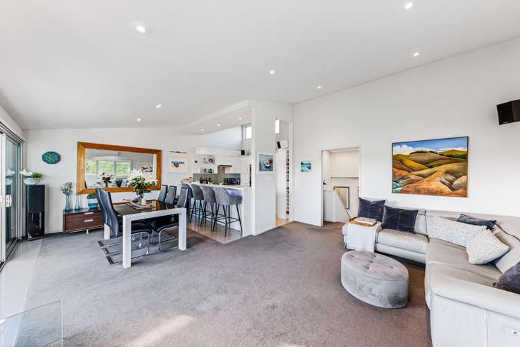 2/12 Browns Bay Road Rothesay Bay_6