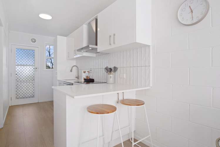 2/134 Edmonton Road_5