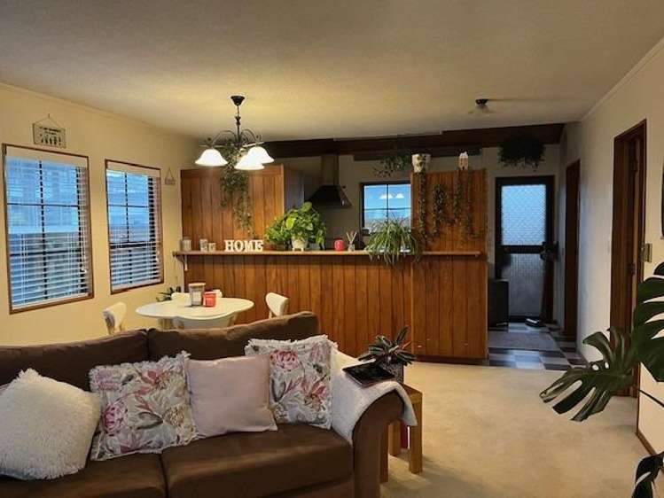 2/96 Mill Road Kensington_7