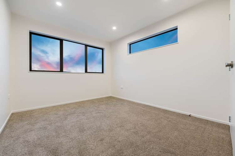 17 Sagitta Drive Flat Bush_15