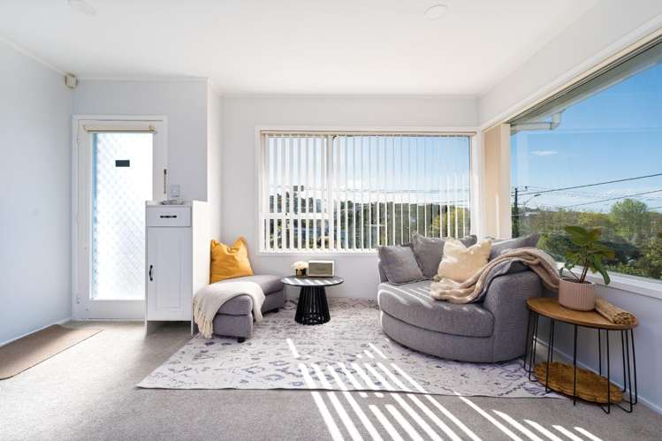 29B Archers Road 1614_1