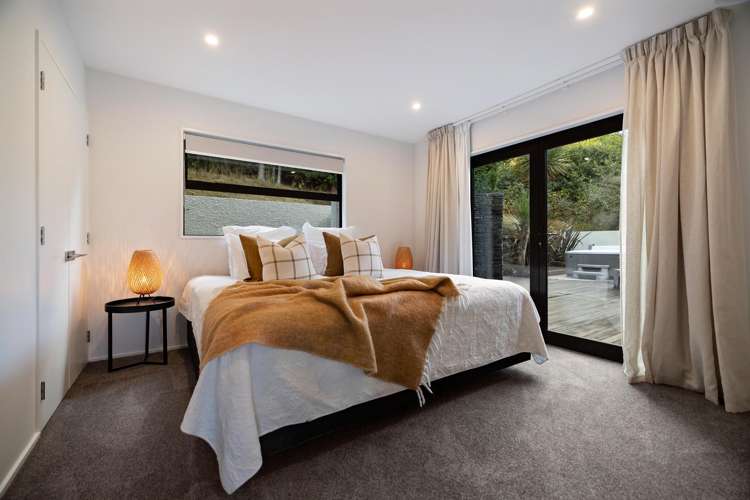 1 Goldleaf Hill Queenstown_25