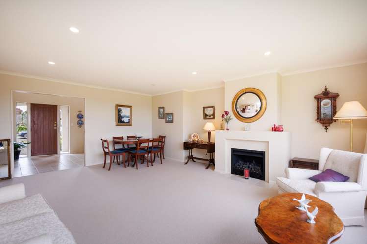 144 Pacific Drive Fitzherbert_6