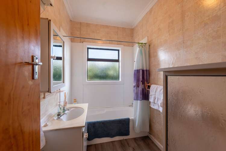 18 Thames Street Avenal_11