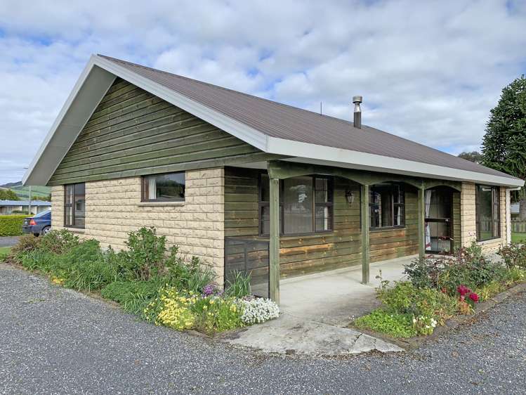 8 Burns Street Owaka_15