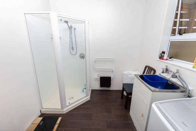 8 Perotti Street Greymouth_11