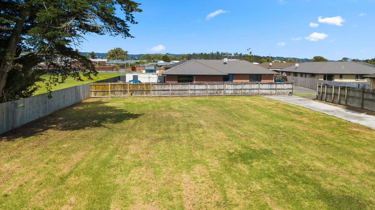 12 and 14 Aitkenhead Court, Parakai_1