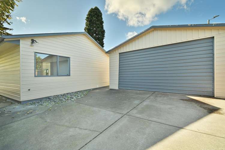 1216A Norfolk Crescent Mayfair_11