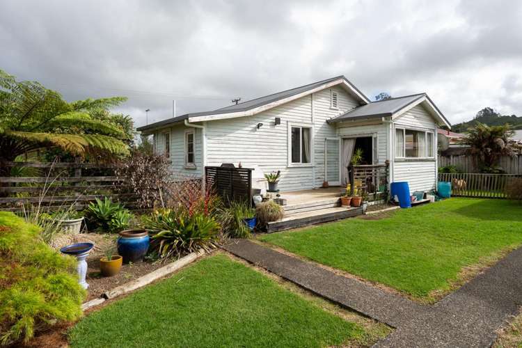 10 Sir William Hale Crescent_0