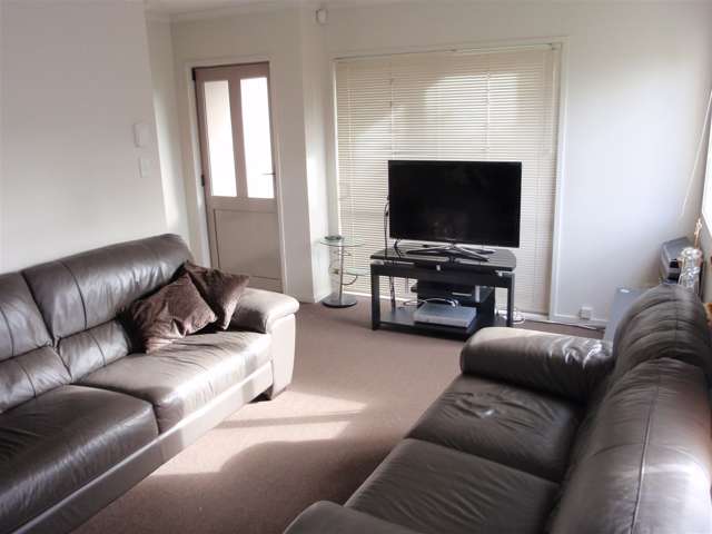 8/94 Glengarry Road Glen Eden_1