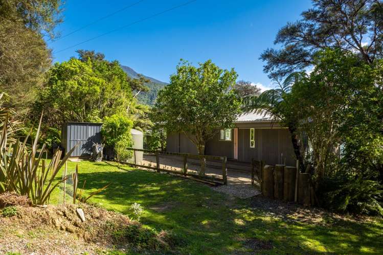 143 Akerbloms Road Punga Cove Endeavour Inlet_25
