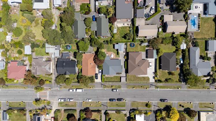 51 Mayfield Avenue St Albans_13