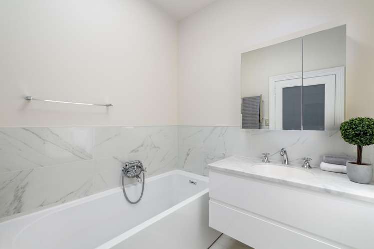 121 Sullivan Avenue Woolston_16