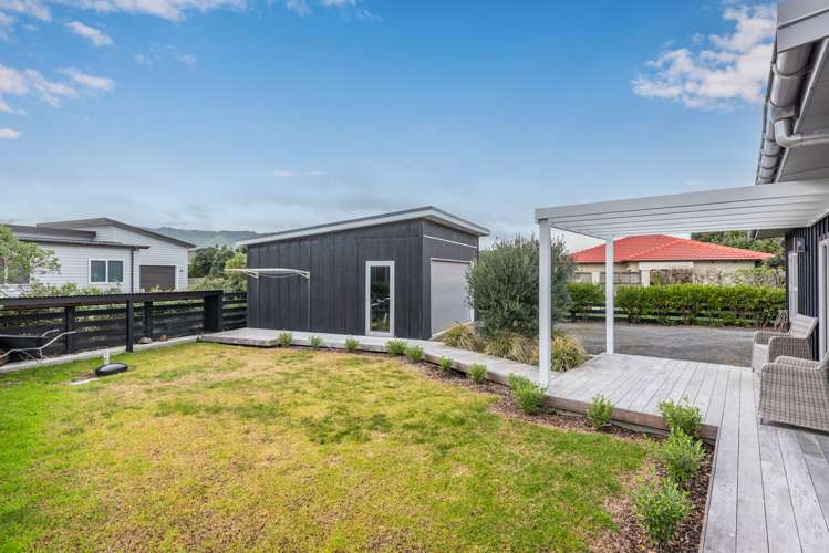 6 Olliver Grove Waikanae Beach_12