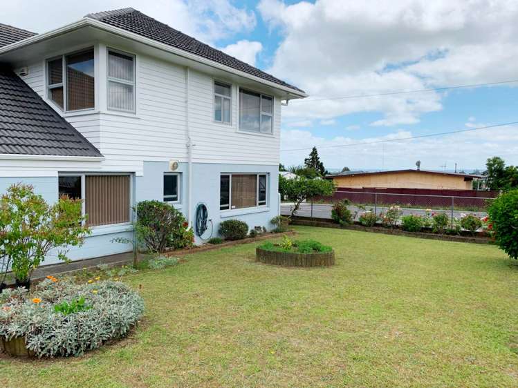 1 Scanlen Terrace Kelston_21