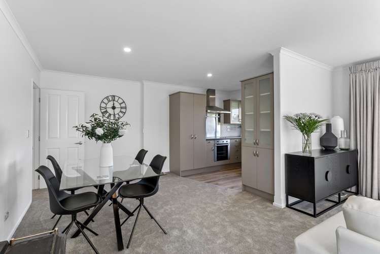714 Courtenay Road Charing Cross_6