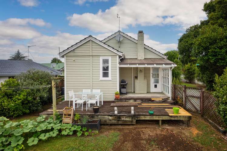24 Arahoe Road New Lynn_13