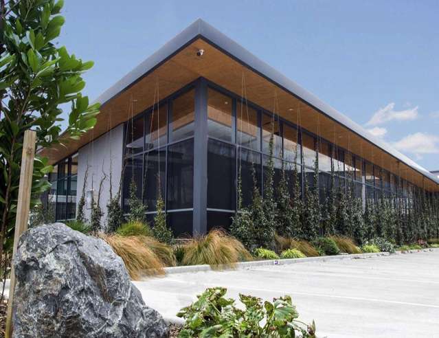 High-spec Silverdale office with profile