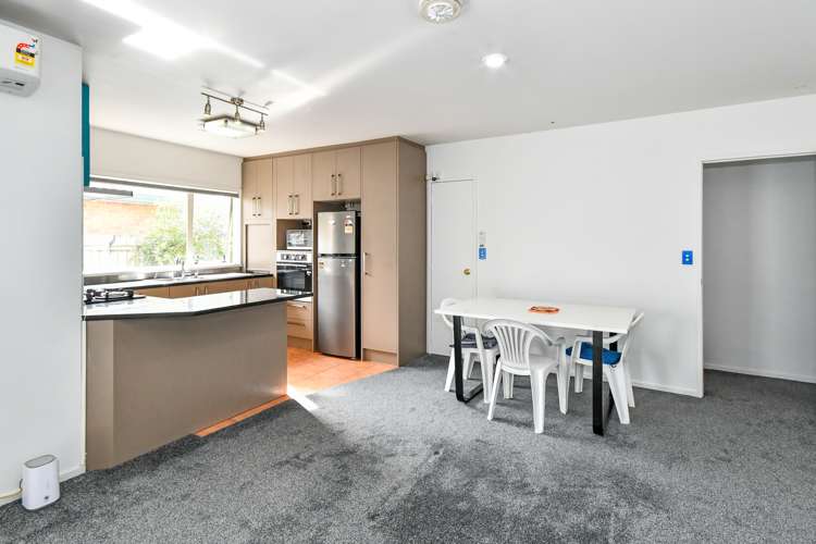 2/94 Pah Road Papatoetoe_6