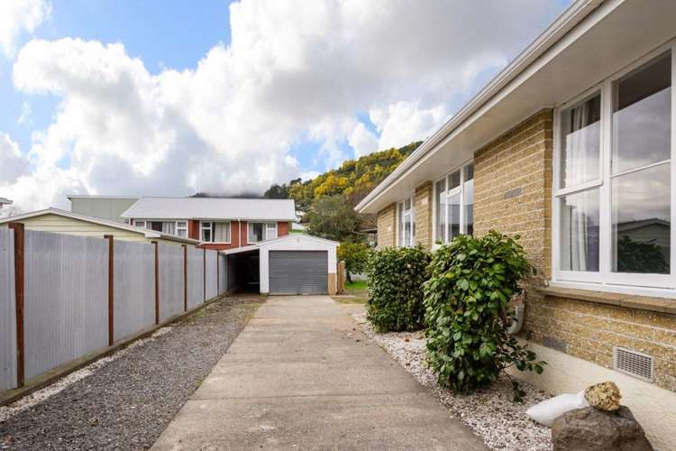 38 Devon Street Picton_13