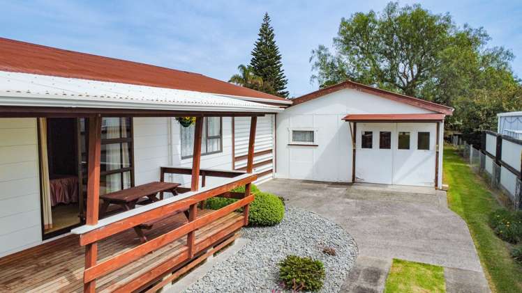 35 West Crescent Te Puru_11