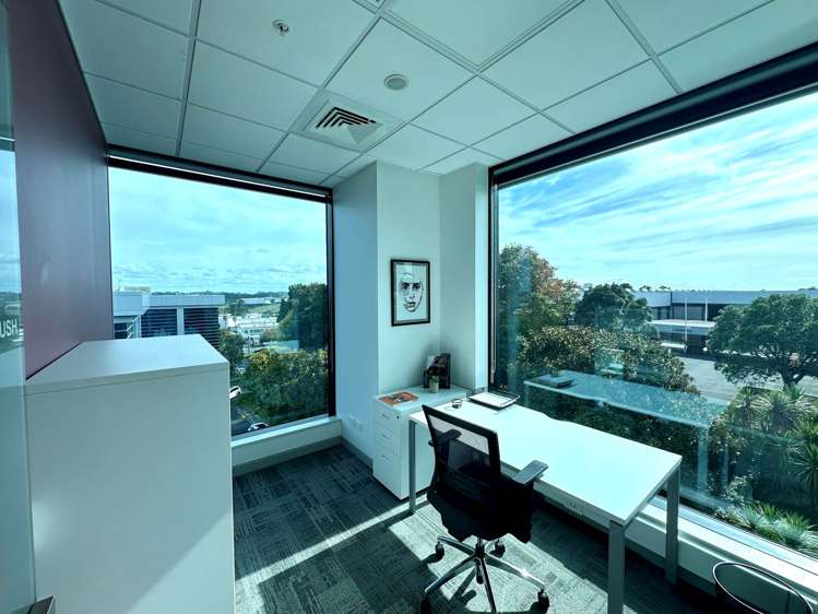 Building 4/61 Constellation Drive Rosedale_11