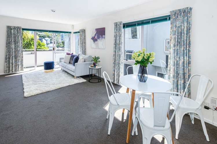 16/20 Thompson Street Mount Cook_2