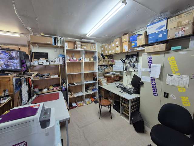 A/2 Archibald Road Kelston_2