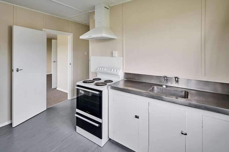 42 Victory Avenue Karori_6