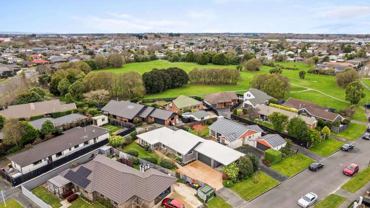 3 Pyatt Place Redwood_25