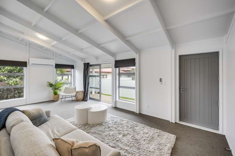 1012 Willowpark Road North Mayfair_9